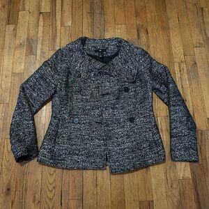 H&M Women`s Black & White Woven Twill Button-Up Jacket Coat